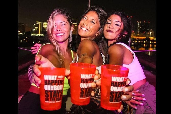 02-4-hour-boat-party-in-rio-de-janeiro