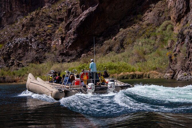 1-5-hour-guided-raft-tour-at-base-of-hoover-dam-with-transport-2