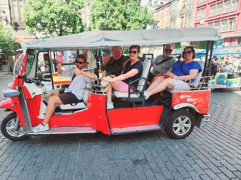 1.5-hour Tuk Tuk Tour in Madrid - Exploring Madrid in 1.5 Hours: What to Expect