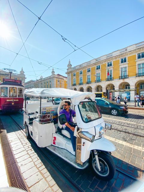1-5-hour-tuktuk-tour-lisbon-chiado-principe-real