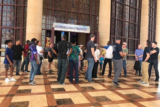 1.5-Hours Basilica and Yamoussoukro Tour with English Guide - Key Points