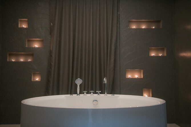 1.5Hrs RelaxingWhole body with Herbcompress -Free Transportation - The Experience: What to Expect from Start to Finish