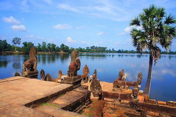 1-Day Angkor Temple Small Group Day Tour - Authentic Experiences and Tips from Reviewers