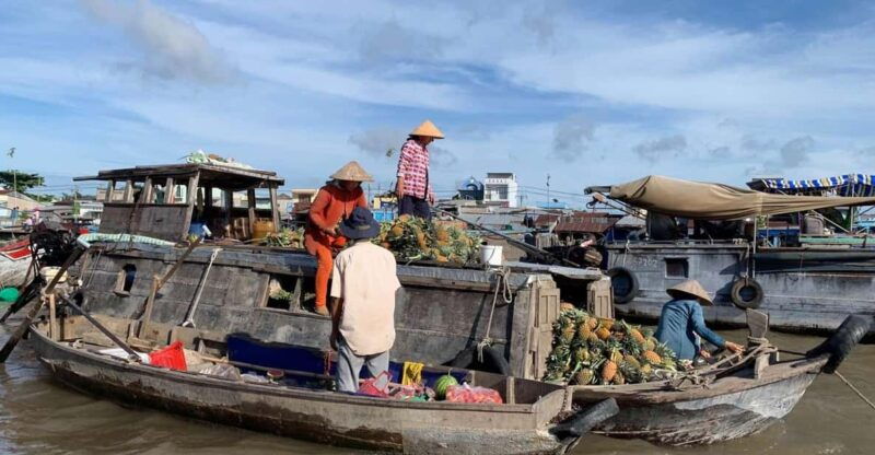 1-day-cai-rang-floating-market-biking-cu-chi-tunnel-trip