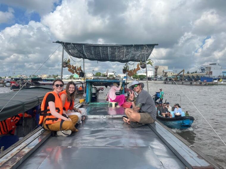 1-day-cai-rang-floating-market-biking-cu-chi-tunnel-trip