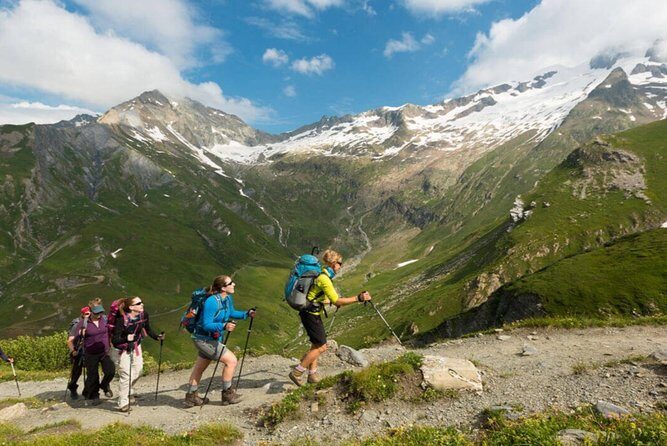 1 day CARPATHIAN PEAKS & CHALETS hike - Exploring the 1-Day Carpathian Peaks & Chalets Hike: An Authentic Adventure in Romania