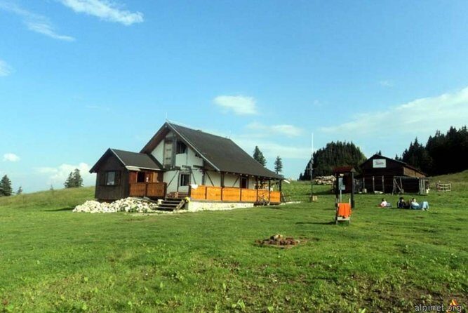 1 day CARPATHIAN PEAKS & CHALETS hike - Details That Matter: Transportation, Timing, and Practicalities