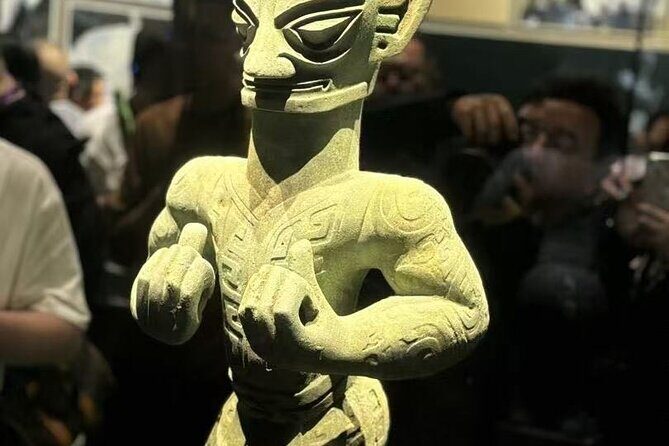 1-Day Chengdu Panda Research Base and Sanxingdui Archeological Museum Tour - Returning and Reflecting at Tianfu Square