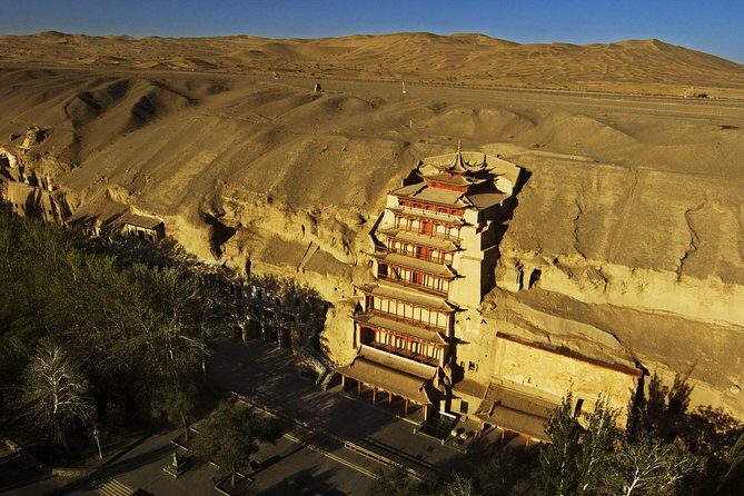1-Day Dunhuang Tour to Crescent Lake,Mogao Grottoes and Shazhou Night Market - Discovering Dunhuang in a Day: What to Expect