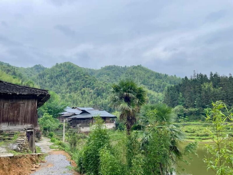 1 Day Guilin Tour: Village Visit, Waterfall Viewing, Hiking - Key Points