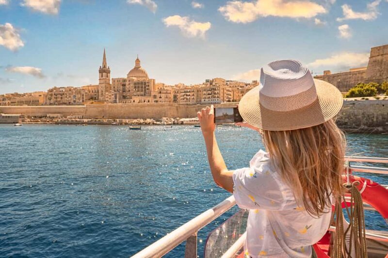 1-Day Hop-On Hop-Off Bus + Harbour Cruise (CMO) - Who Will Love This Experience?