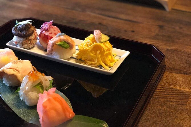 1-day-kanazawa-kenrokuen-garden-samurai-district-sushi-making
