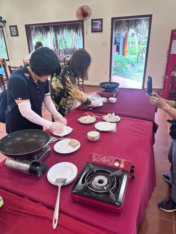 1-day-mekong-delta-cai-be-vinh-long