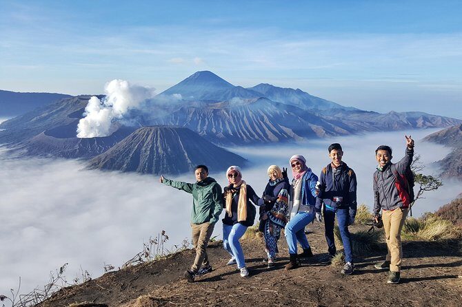 1 Day - Mount Bromo (5 spots) and Madakaripura waterfall // 23.00 - 18.00 - Key Points