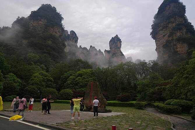 1 Day Private Yellow Stone Village and Golden Whip Stream Discovery (standard)) - Who Should Consider This Tour?