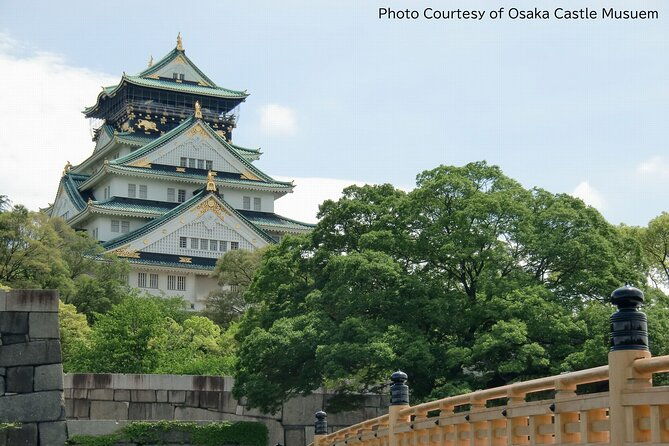 1-day-takoyaki-making-and-osaka-castle-walking-tour