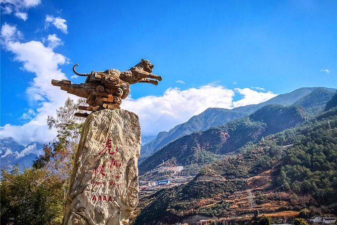 1 Day Tiger Leaping Gorge Hiking Tour from Lijiang - Key Points