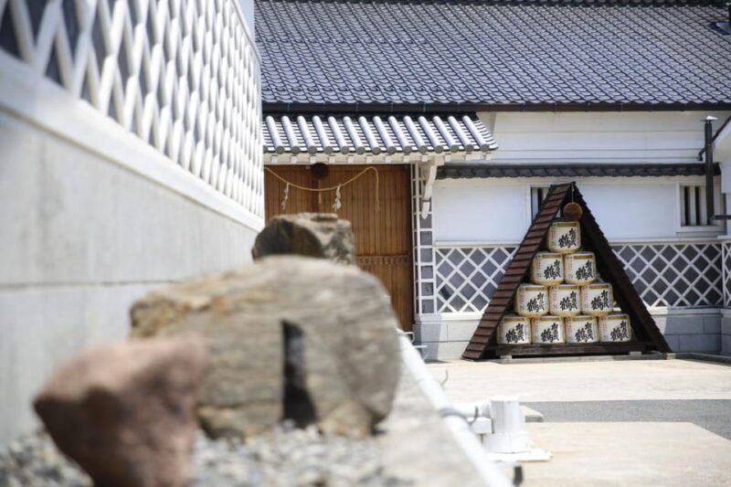 1-day-tour-onomichi-temples-saijo-sake-tasting