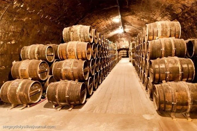 1-day-tour-to-aragatsotn-wine-region-and-wine-route