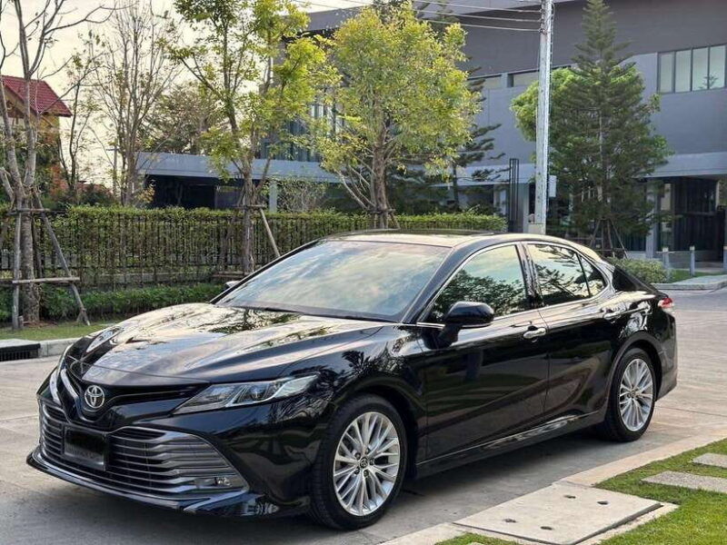 1-day-trip-floating-market-railway-market-by-toyota-camry-2