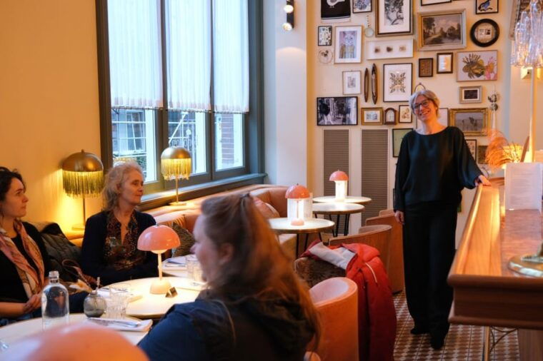 1-food-tour-jordaan-west-eat-enjoy-with-a-local-guide