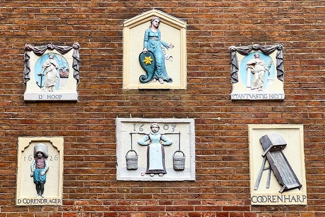 1-hour-and-30-minutes-private-golden-age-architecture-tour