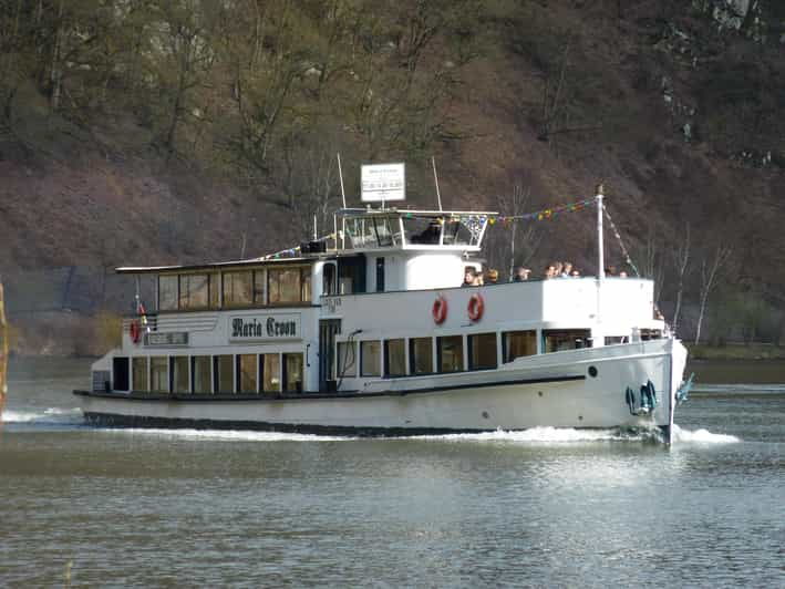 1-hour-boat-cruise-with-fragrant-coffee-and-homemade-strudel