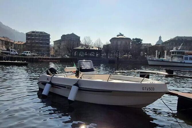 1 Hour Boat Rental Without License 40cv Engine on Lake Como - Who Will Love This Experience?