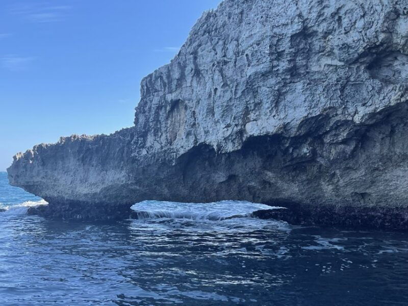 1-hour-boat-tour-with-visit-to-sea-caves-and-ortigia-island