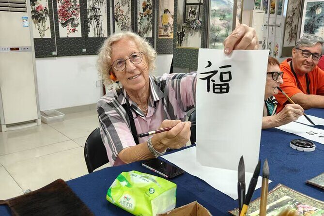 1-Hour Calligraphy Class with Optional Sightseeing - Key Points