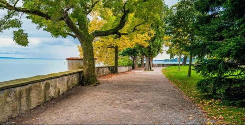 1-hour city tour in Lindau in French or Arabic - Introduction