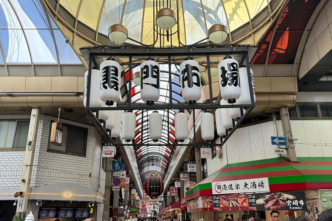 1-hour-food-tour-at-the-kuromon-market-in-osaka