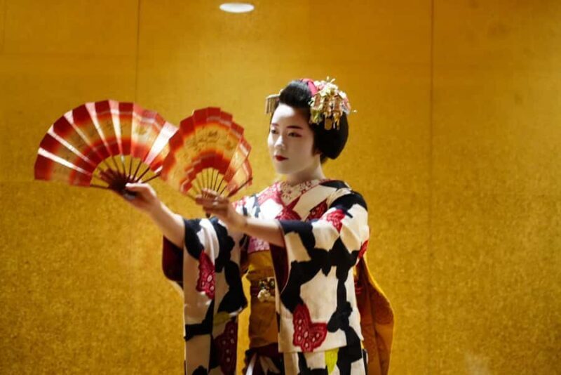 1 Hour Geisha Show in Gion Kyoto - What You Can Expect During the Tour
