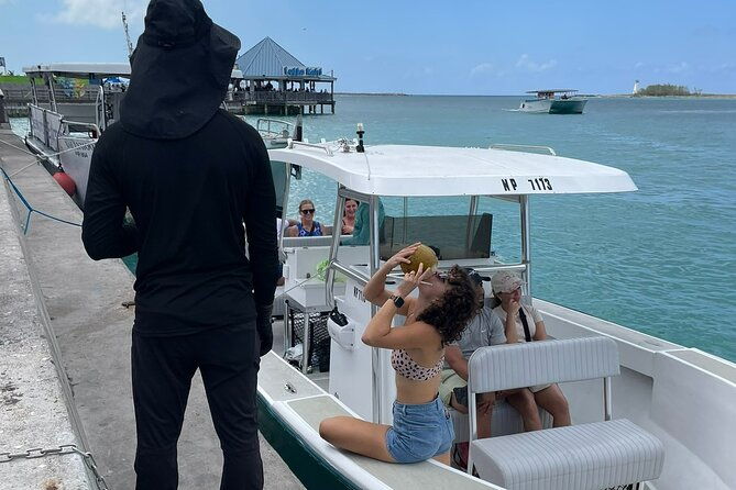 1-hour-harbor-tour-unlimited-punch-celeb-homes-atlantis