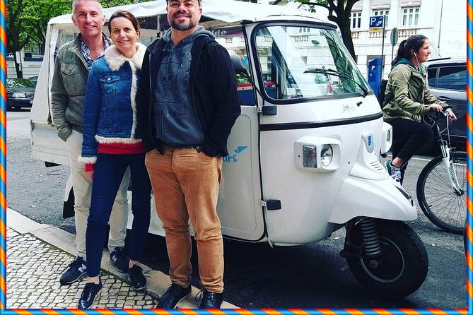 1-hour-in-tuk-tuk-to-access-the-famous-viewpoints-of-lisbon