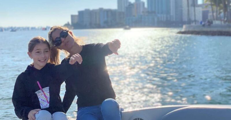 1 hour Miami Private Boat Ride with champagne and captain - Introduction