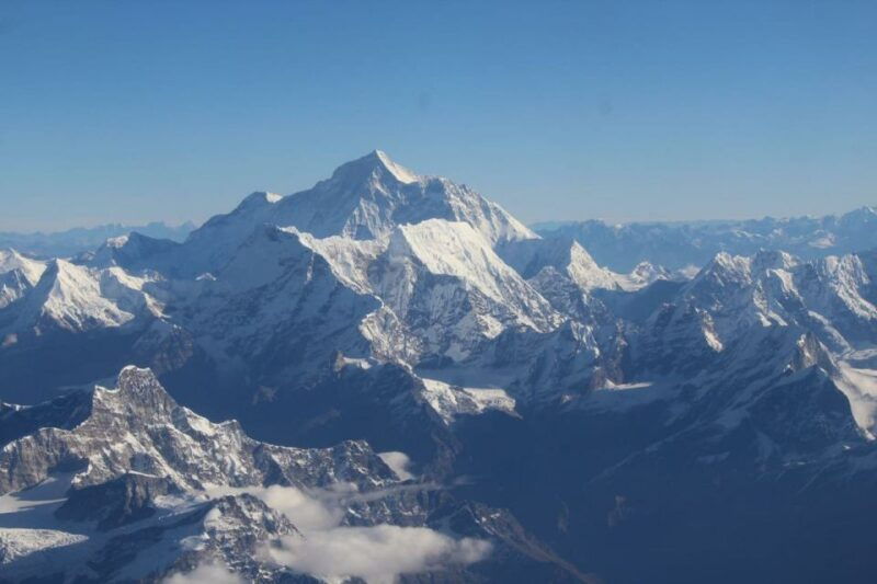 1-hour-panoramic-flight-around-mt-everest