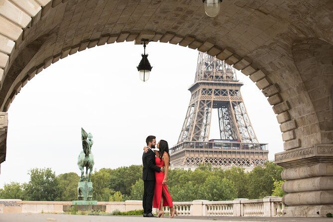 1-hour-photoshoot-at-the-eiffel-tower-trocadero-paris