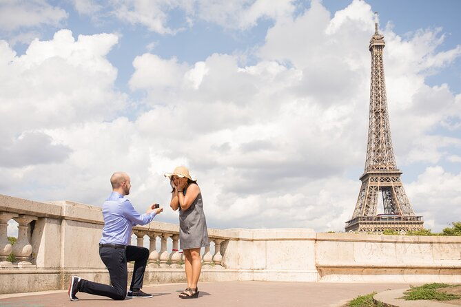 1-hour-photoshoot-at-the-eiffel-tower-trocadero-paris