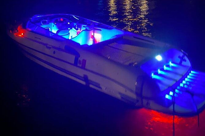 1-hour-private-and-guided-cruise-to-lake-como-mostes-motorboat