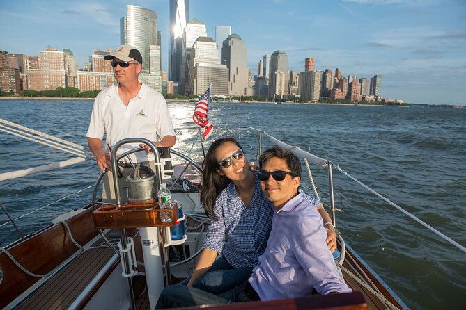 1-hour-private-charter-in-new-york-harbor-for-up-to-6-people