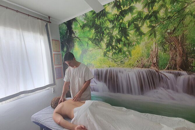 1 Hour Private Chiromassage Session in Seville - Introduction
