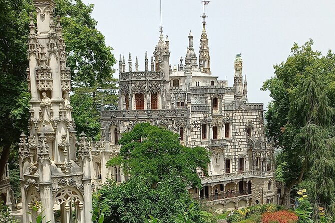 1-hour-sightseeing-tour-in-sintra-with-tuktuk