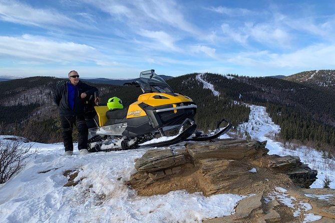 1-hour-snowmachine-tour-2
