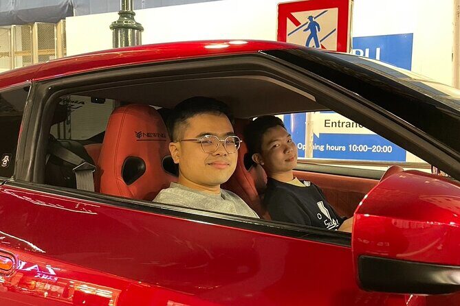 1 Hour Tokyo Tour in Liberty Walk Nissan GTR - What Makes This Tour Stand Out