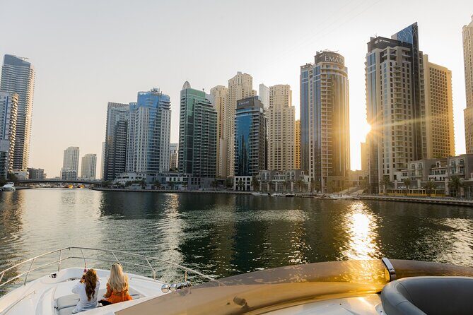 1 HR - Dubai Marina Luxury Yacht Tour - The Sum Up