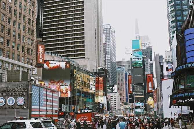 1-midtown-manhattan-guided-walking-tour-semi-private-12ppl-max-2