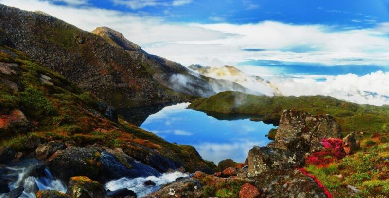 1-month-silent-retreats-in-gosaikunda