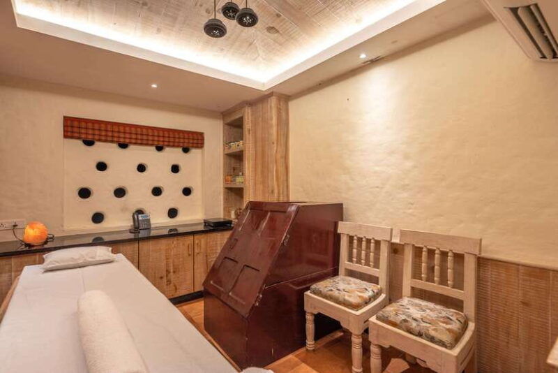 1-month-yoga-meditation-retreat-the-trek-nepal