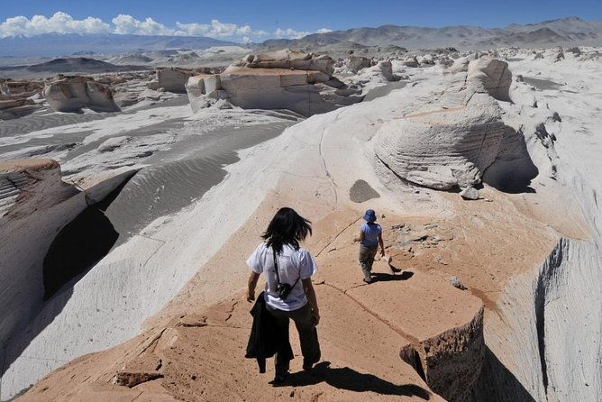 1-or-2-day-excursion-to-the-hot-springs-of-fiambala-pomez-stone-field